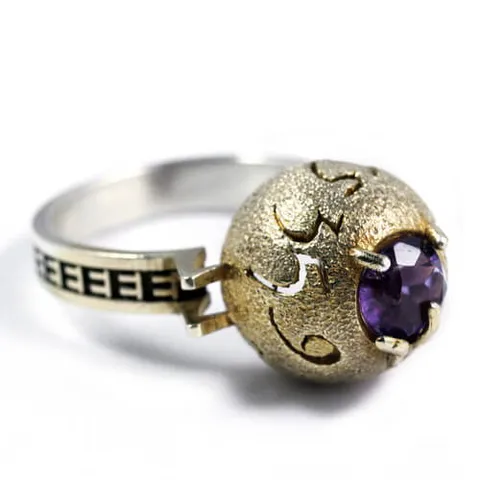 Bague Pi en argent et vermeil micromartelé sertie d'une améthyste